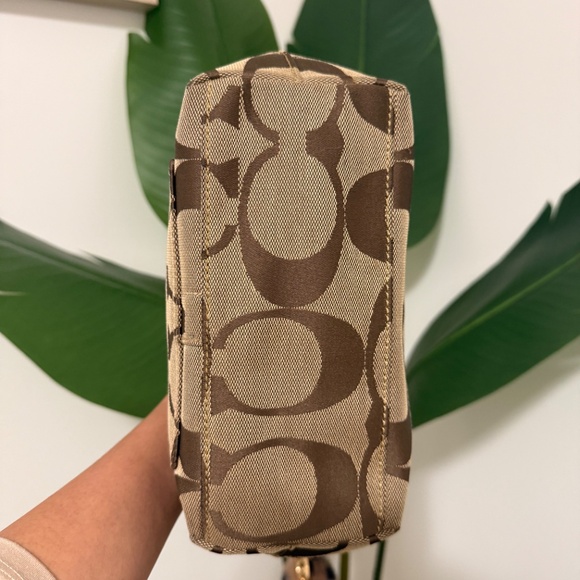 Vintage Coach Mini Handbag - Picture 4 of 5